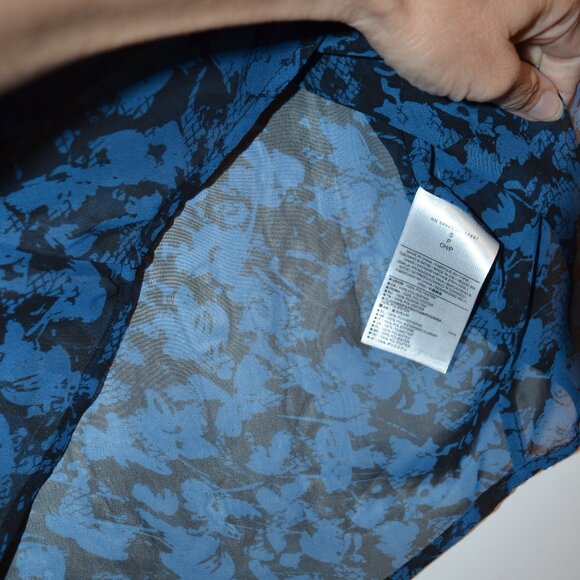 BANANA REPUBLIC Polyester Blue Black Floral Prints Buttons See-Through Blouse S - Picture 8 of 9
